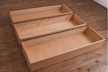 中古　北海道民芸家具　美しい杢目が目をひく落ち着いた雰囲気のチェスト(引き出し、箪笥)