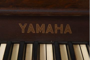 アンティーク雑貨　ジャンク品　YAMAHA(ヤマハ、日本楽器)　ナラ材　レトロな雰囲気満載のリードオルガン(楽器)