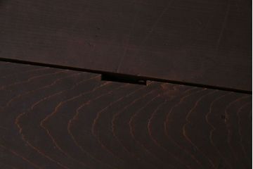 アンティーク雑貨　和製アンティーク　ヒノキ材　無骨な雰囲気を漂わせる銭箱(銭函)