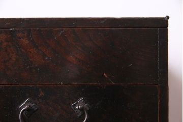 アンティーク雑貨　和製アンティーク　ケヤキ材　古い質感の金具が目を惹く硯箱(小引き出し、小物入れ、木箱)