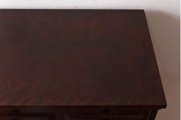 中古　北海道民芸家具　小物収納に使いやすいスリムなチェスト(引き出し、タンス)(定価約27万円)(1)