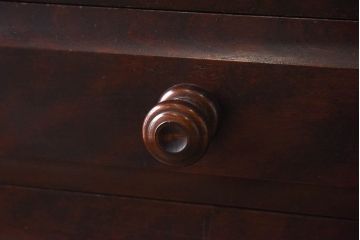 中古　北海道民芸家具　小物収納に使いやすいスリムなチェスト(引き出し、タンス)(定価約27万円)(1)