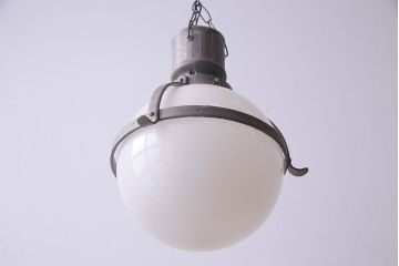 ブラケットが珍しい!年季の入った大正昭和初期のペンダントライト(天井照明)