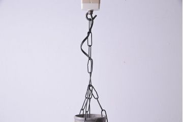 ブラケットが珍しい!年季の入った大正昭和初期のペンダントライト(天井照明)