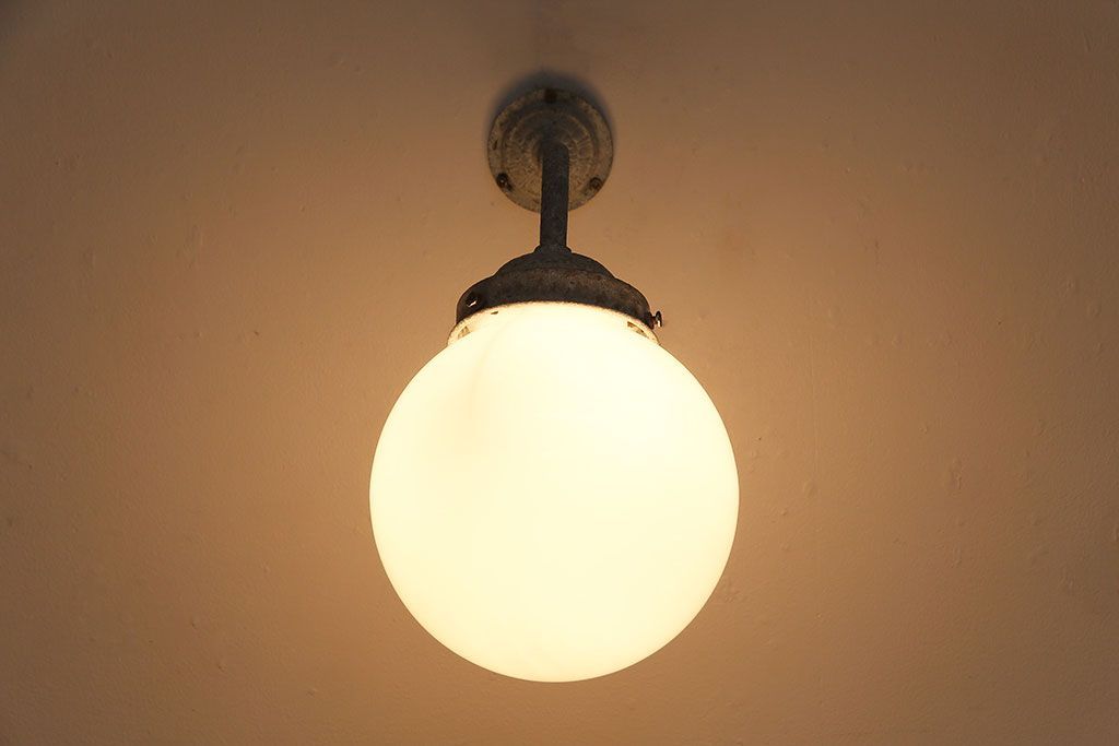 昭和レトロ　丸いフォルムが愛らしいウォールランプ(壁掛け照明)(3)