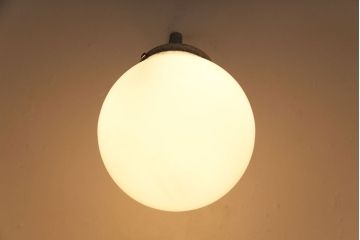 昭和レトロ　丸いフォルムが愛らしいウォールランプ(壁掛け照明)(3)