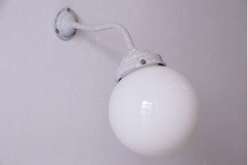 昭和レトロ　丸いフォルムが愛らしいウォールランプ(壁掛け照明)(3)