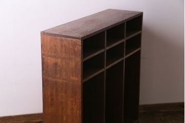 レトロ家具　幼稚園で使われていたレトロな魅力あふれるロッカー・3列(オープンラック、収納棚)(1)