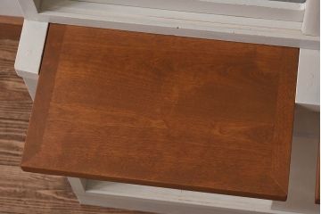 レトロ家具　昭和レトロ　引き出せる作業台付き　柔らかな雰囲気漂うアンティークペイントの食器棚(カップボード、収納棚)