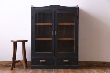 ペイント家具　レトロシックなモールガラス入りブックケース(本箱、キャビネット、収納棚、戸棚)