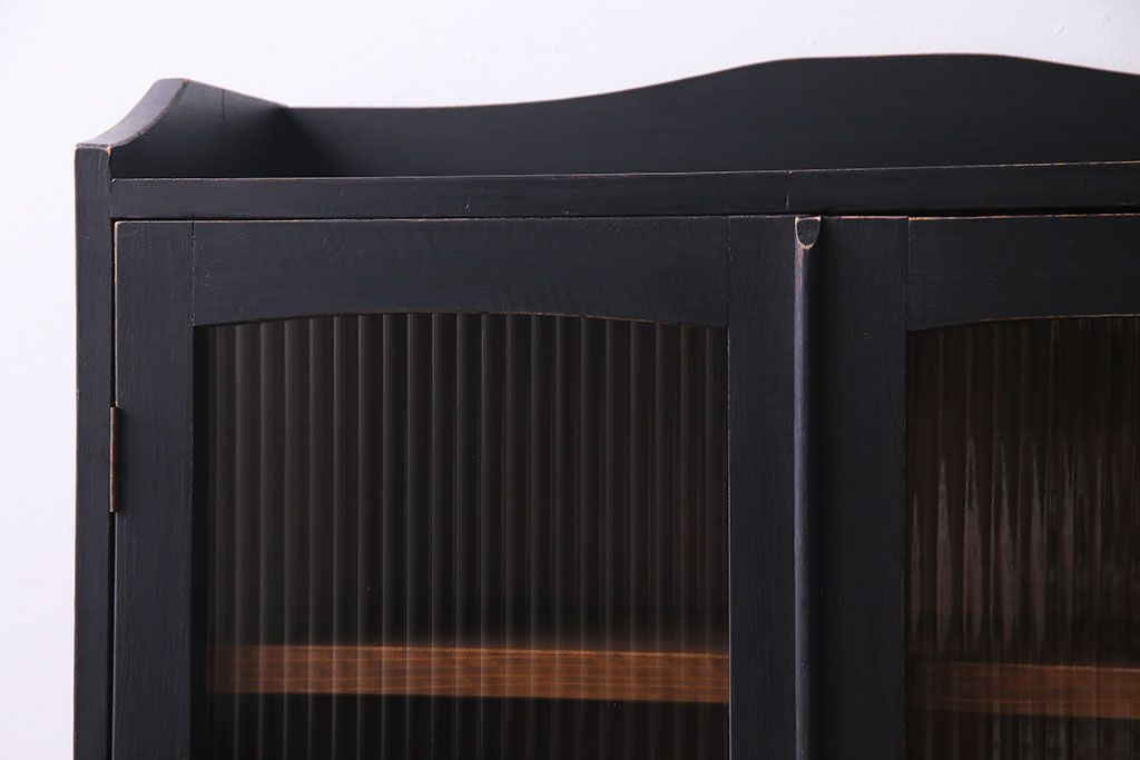 ペイント家具　レトロシックなモールガラス入りブックケース(本箱、キャビネット、収納棚、戸棚)