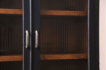 ペイント家具　レトロシックなモールガラス入りブックケース(本箱、キャビネット、収納棚、戸棚)