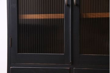 ペイント家具　レトロシックなモールガラス入りブックケース(本箱、キャビネット、収納棚、戸棚)