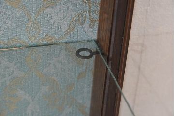 【I様ご成約品】ビンテージ　猫脚付き　上品な雰囲気漂うガラスケース(飾り棚、陳列棚、ショーケース)