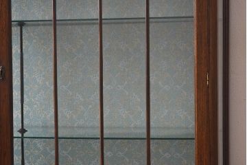 【I様ご成約品】ビンテージ　猫脚付き　上品な雰囲気漂うガラスケース(飾り棚、陳列棚、ショーケース)