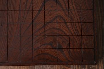 アンティーク雑貨　和製アンティーク　極厚!はっきりとした木目が印象的な総ケヤキ材の将棋盤(飾り台)