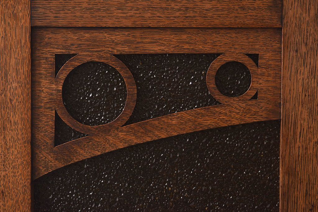 アンティーク家具　大正ロマン　当時物色ガラス　モダンな扉のデザインが目を惹く本箱(収納棚、キャビネット)