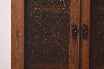 アンティーク家具　大正ロマン　当時物色ガラス　モダンな扉のデザインが目を惹く本箱(収納棚、キャビネット)