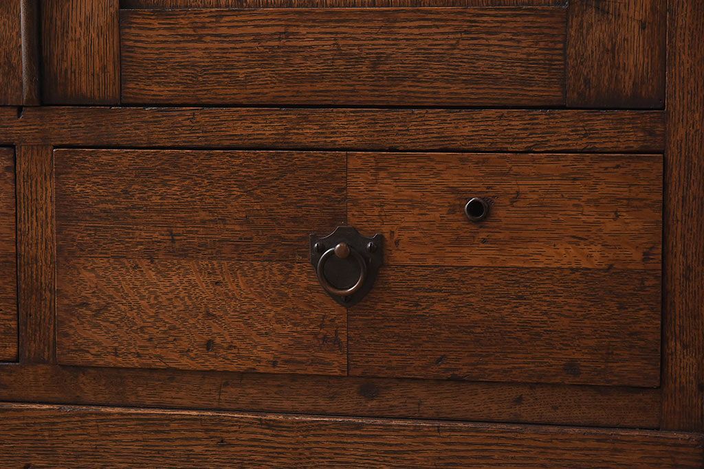 アンティーク家具　大正ロマン　当時物色ガラス　モダンな扉のデザインが目を惹く本箱(収納棚、キャビネット)