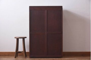 アンティーク家具　大正ロマン　当時物色ガラス　モダンな扉のデザインが目を惹く本箱(収納棚、キャビネット)