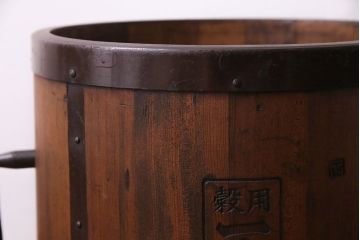 アンティーク雑貨　味わい深い和の雰囲気が楽しめる斗棒付き一斗枡(升、マス)