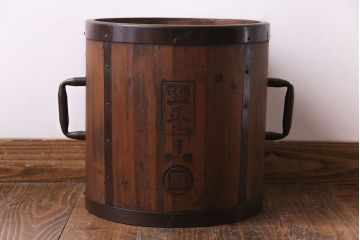 アンティーク雑貨　味わい深い和の雰囲気が楽しめる斗棒付き一斗枡(升、マス)