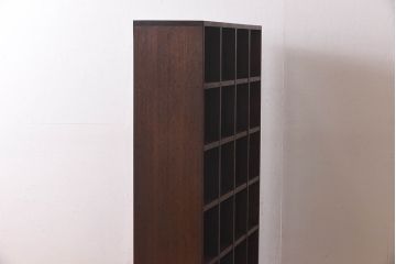 レトロ家具　昭和レトロ　5×4マス　正方形のマス目がすっきりとした印象の収納棚(陳列棚、飾り棚、オープンラック)