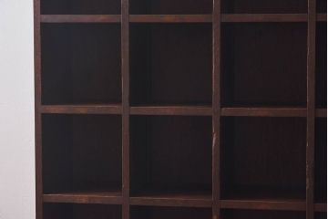レトロ家具　昭和レトロ　5×4マス　正方形のマス目がすっきりとした印象の収納棚(陳列棚、飾り棚、オープンラック)