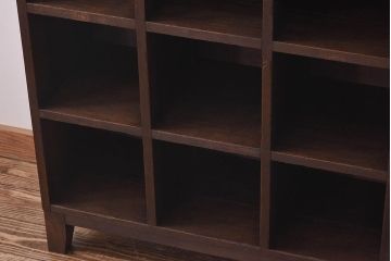 レトロ家具　昭和レトロ　5×4マス　正方形のマス目がすっきりとした印象の収納棚(陳列棚、飾り棚、オープンラック)