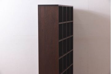レトロ家具　昭和レトロ　5×4マス　正方形のマス目がすっきりとした印象の収納棚(陳列棚、飾り棚、オープンラック)(1)