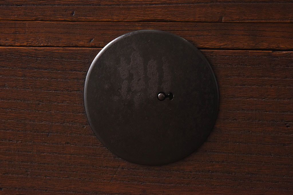 アンティーク家具　大正期　総桐材　シンプルな金具が落ちついた雰囲気漂う重ね箪笥(チェスト、引き出し、桐箪笥、桐たんす)