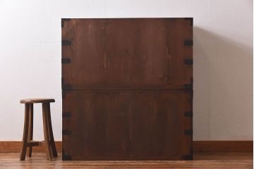 アンティーク家具　大正期　総桐材　シンプルな金具が落ちついた雰囲気漂う重ね箪笥(チェスト、引き出し、桐箪笥、桐たんす)