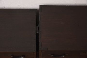 アンティーク家具　和製アンティーク　総桐材　縁起のよい「ふくら雀」金具のついたチェスト(重ね箪笥、引き出し、桐箪笥、桐たんす)