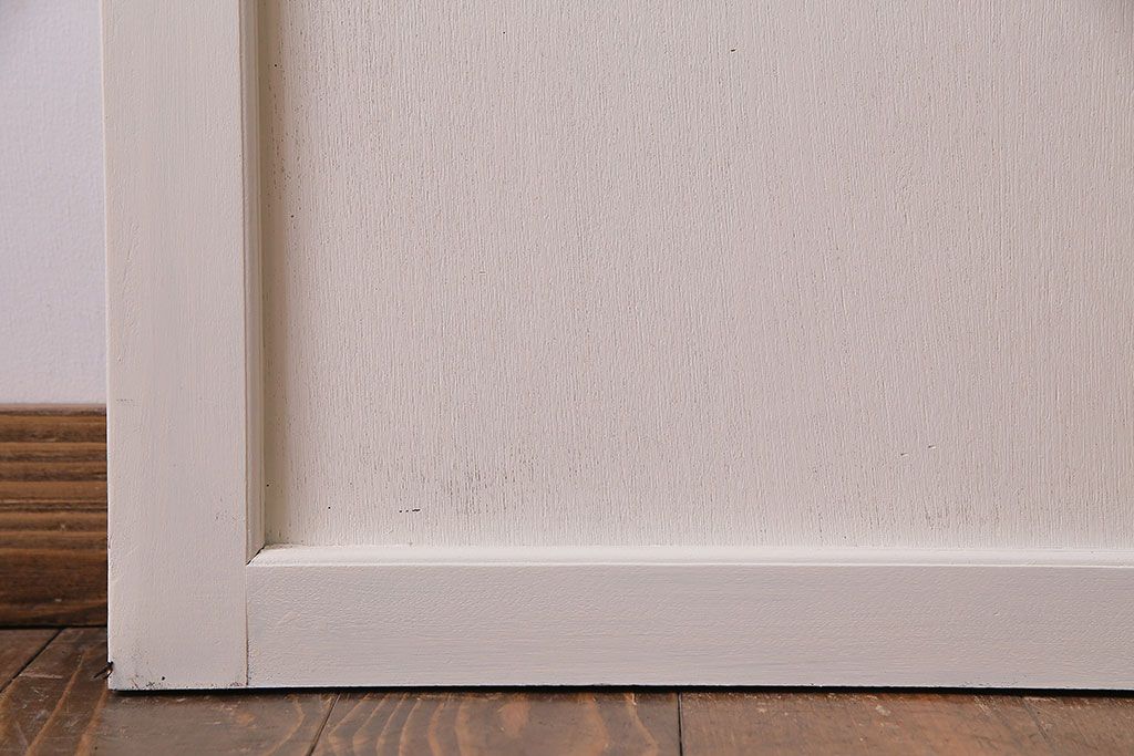 ペイント家具　水色のアクセントが爽やかなダイヤガラス入りのドア(扉、建具)