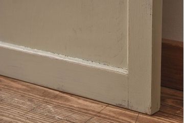 ペイント家具　昭和レトロな雰囲気溢れる当時物ガラス入りのドア(扉、建具)