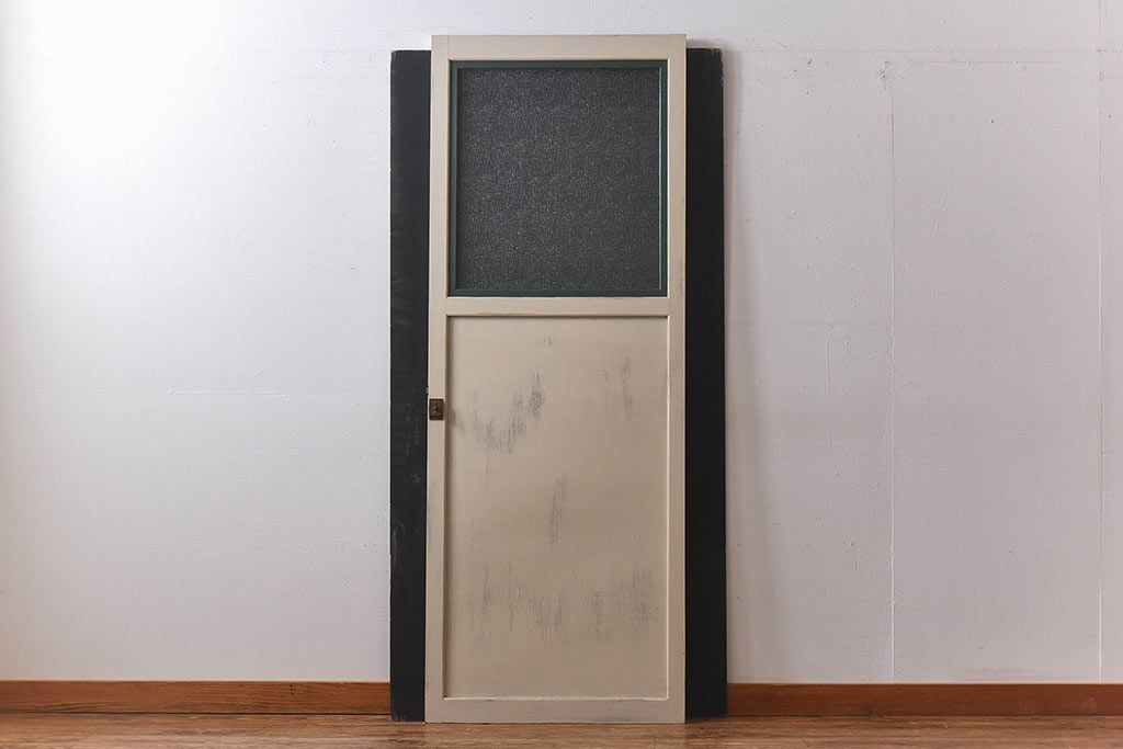 ペイント家具　昭和レトロな雰囲気溢れる当時物ガラス入りのドア(扉、建具)