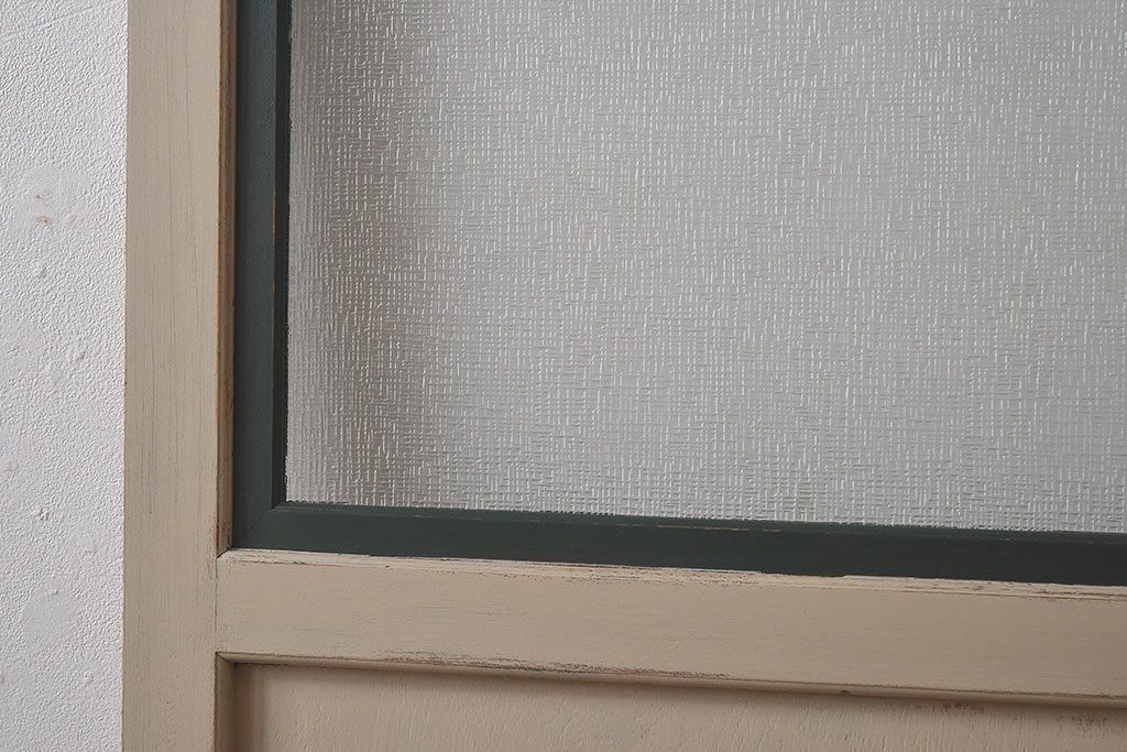 ペイント家具　昭和レトロな雰囲気溢れる当時物ガラス入りのドア(扉、建具)