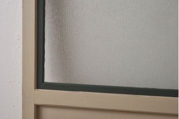 ペイント家具　昭和レトロな雰囲気溢れる当時物ガラス入りのドア(扉、建具)