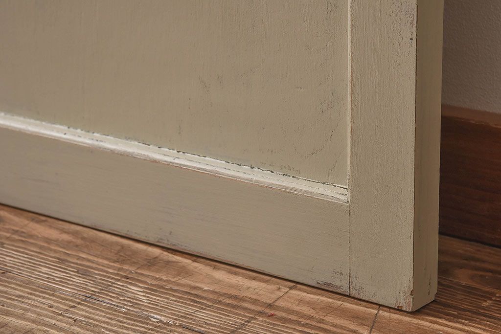 ペイント家具　昭和レトロな雰囲気溢れる当時物ガラス入りのドア(扉、建具)