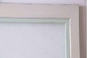 ペイント家具　丸いドアノブとダイヤガラスがおしゃれなバイカラーのドア(扉、建具)