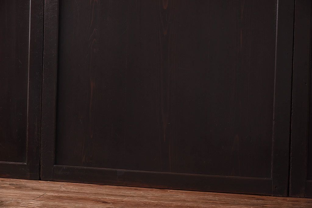 和製アンティーク　燻された風合いが魅力の帯戸(板戸、建具)4枚セット