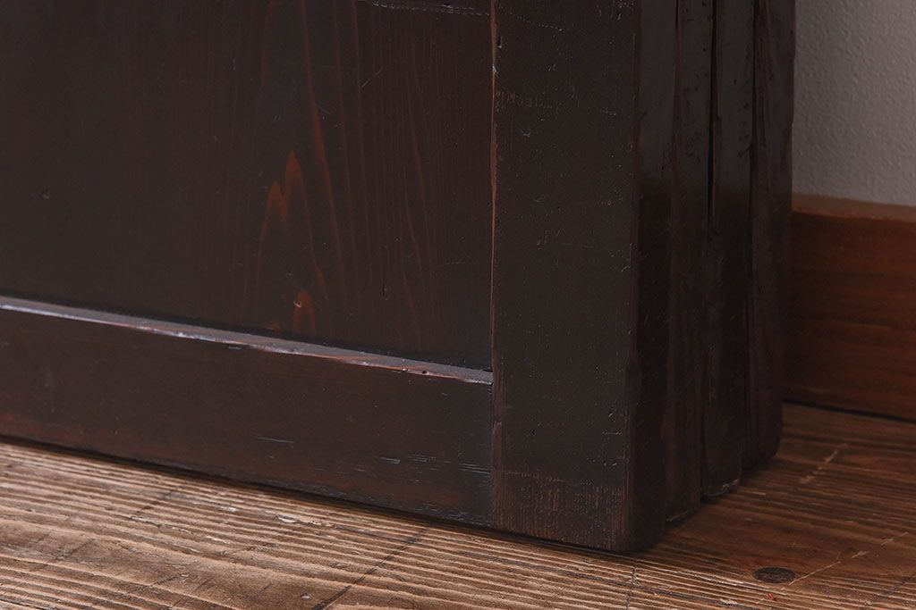 和製アンティーク　燻された風合いが魅力の帯戸(板戸、建具)4枚セット