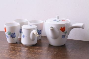 昭和中期　日本陶器・ノリタケ(則武)芙蓉柄急須・湯飲み・しょうゆ差しセット