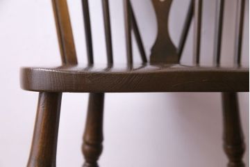 ヴィンテージ家具　イギリスビンテージ　アーチ形の背もたれが美しいホイールバックチェア(カントリーチェア、ダイニングチェア、イス)(1)