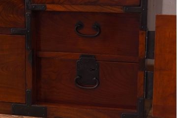 アンティーク家具　和製アンティーク　前面ケヤキ材　相馬箪笥をリメイクしたローボード(ローチェスト、引き出し、リビングボード)