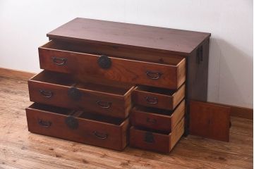 アンティーク家具　和製アンティーク　前面ケヤキ材　相馬箪笥をリメイクしたローボード(ローチェスト、引き出し、リビングボード)