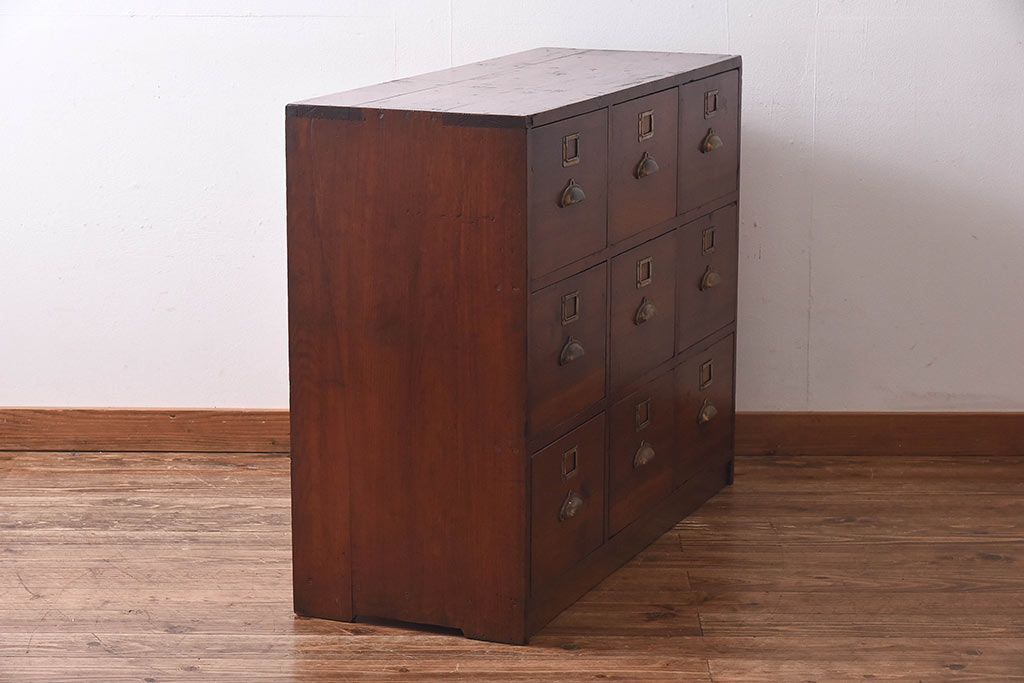 レトロ家具　昭和レトロ　ヒノキ材　どっしりとした重厚感のあるネームプレート付きチェスト(引き出し)