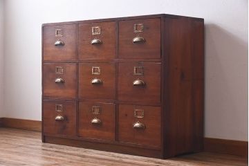 レトロ家具　昭和レトロ　ヒノキ材　どっしりとした重厚感のあるネームプレート付きチェスト(引き出し)