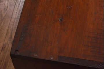 レトロ家具　昭和レトロ　ヒノキ材　どっしりとした重厚感のあるネームプレート付きチェスト(引き出し)