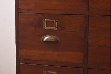 レトロ家具　昭和レトロ　ヒノキ材　どっしりとした重厚感のあるネームプレート付きチェスト(引き出し)